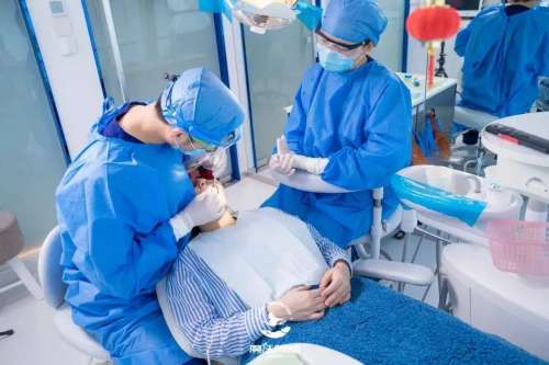 湛江牙科医院最好的是哪家，湛江市珠江口腔医院力争第一，第四名有完善的设施和专业技术